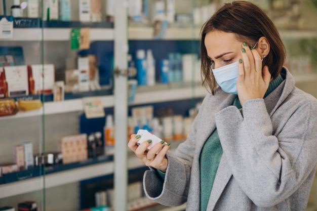 POSSIBLE DANGERS OF BUYING MEDICINES ONLINE